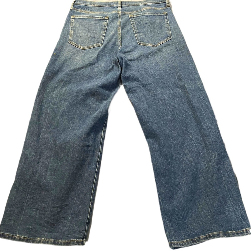 Banana Republic 32/14L cropped barrel jeans.